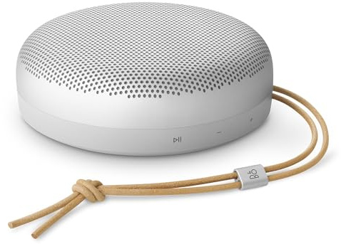 Bang & Olufsen Beosound A1(3rd Gen) – Kompakter, tragbarer Bluetooth Lautsprecher, wasserdicht nach IP67, C2C-Zertifiziert, bis zu 24 Stunden Akkulaufzeit, 3 Mikrofone für klare Gespräche - Aluminium