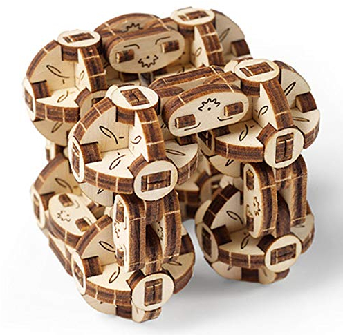 UGEARS Flexi Cubus – 3D Holz-Puzzle – Mechanischer Flexi Würfel – Anti-Stress 3D-Puzzle – Verbessert Aufmerksamkeit und Konzentration – Selbstmontage Modell – 144 Teile Bausatz