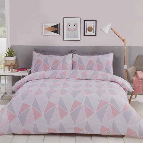 Rapport Home King Duvet Cover Set - Pink Geometric Triangles Bedding for Girls & Teens - Reversible Polycotton Quilt Cover with Pillowcases (230x220cm)