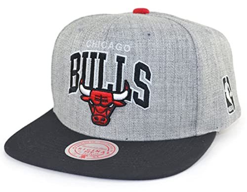 Mitchell & Ness NBA Team Arch Snapback Cap Chicago Bulls Grey/Black