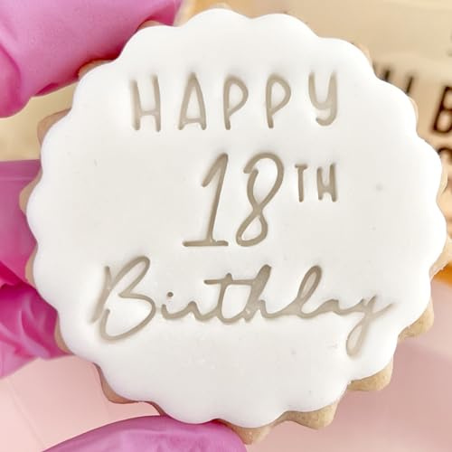 Stampino per biscotti con scritta Happy 18th Birthday, adatto per biscotti M & S, ideale per glassa fondente, diciotto anni, 18 anni, riutilizzabile, segni e spencer, per bomboniere, taglierina