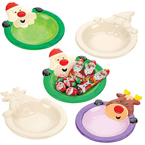 Baker Ross AV604 Santa & Reindeer Porcelain Plates - Pack of 2, Perfect Creative Xmas Party Supplies, Children to Design and Decorate, Ideal for Home Crafting, School Tasks and Craft Group Activities