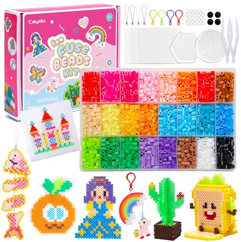 Caydo Kit 24 Colores Cuentas Planchar Niñas 5mm, Incluye 3 Tableros, 20 Diseños, Llaveros y Caja Regalo para Manualidades, Cumpleaños, Navidad
