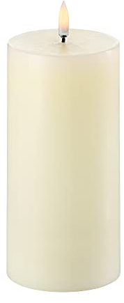 Piffany Copenhagen Uyuni Lighting Pillar LED Kerze 7,8 x 15 cm Echtwachs Ivory - 6 Stunden Timerfunktion - Keine Brandgefahr, Keine Rußbildung und kein Geruch