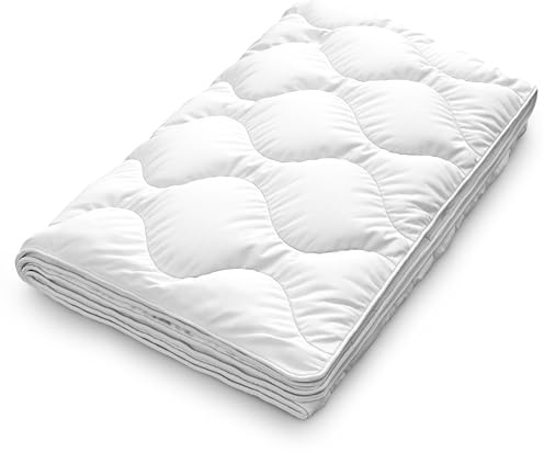 Siebenschläfer Bettdecke 155x220 cm – Medium Ganzjahresdecke für normal temperierte Schlafzimmer (155 x 220 cm - Ganzjahresdecke)