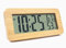 Nachttisch Uhr, Wecker Batteriebetrieben, Digital Uhr Mit Temperaturanzeige und Luftfeuchtigkeit Großes Display, Braun Mini Wecker Digital Holz Led mit Ohne Ticken, Uhr für Arbeitszimmer und Büro