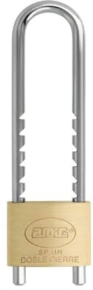 Amig - Lucchetto di sicurezza | Arco extra lungo | Regolabile: da 63 a 150 mm | Larghezza: 50 mm | Corpo in Ottone e Arco in Acciaio trattato | Doppia chiusura | Include 2 chiavi