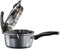 STONELINE Future Aluguss Stielkasserolle mit Deckel und Sieb-Funktion 18 cm, 2 L, Kleiner Topf Induktion für alle Herdarten, Milchtopf Kochtopf antihaftbeschichtet mit echten Steinpartikeln, Grau