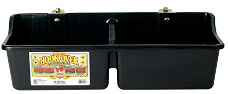 Little GiantÂź Portable Feeder with Divider | Livestock Feeder | Heavy Duty Mountable Feeding Trough for Livestock & Pets | Made in USA | 16 Quarts | Black