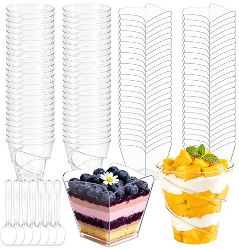 YUEONEWIN 100 Stück Dessertgläser Plastik, Dessertbecher Plastik 160ml mit Löffel-2 Verschiedene Designs, Wiederverwendbar Dessertgläser für Eis Mousse Pudding Party Geburtstag Hochzeiten