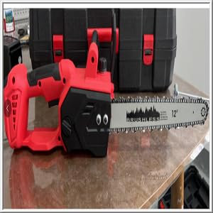 Roadtime Tronçonneuse sans fil compatible pour Milwaukee 18 V (sans batterie),scie à élaguer sans balais avec 2 chaînes de rechange,mini tronçonneuse avec lunettes et gants pour couper du bois