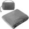 BYZESTY Couverture De Voyage, Couverture d'avion 2 en 1 Couverture Et Oreiller De Voyage Douce Et Chaude Plaid De Voyage Gadgets De Voyage pour Les Avions, Les Voitures Et Le Bureau 127x152cm Gris