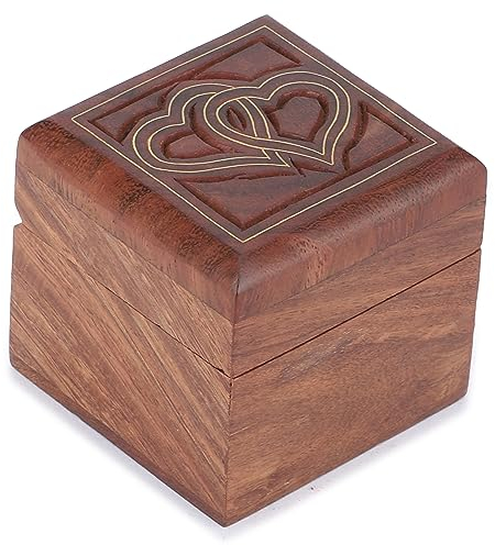 Ajuny Personalized Wooden Square Ring Box, Heart Carving Mini Engagement Ring Holder Box with Single Slot, Perfect for Wedding Ceremony Keepsake Retro Ring Holder