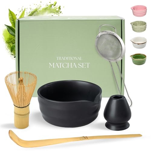 Matcha teset med keramikskål, bambuvisp med stativ, sked och sil, traditionell japansk teservis för matcha latte och ceremoni, svart | Matcha-set med keramisk skål 500 ml, visp, hållare, sked och sil Perfekt för matcha-te och matcha-mjölk.