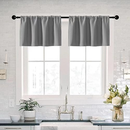 XTMYI Lot de 2 rideaux de cantonnière gris de 45 cm de long pour fenêtre de cuisine avec passe-tringle, imperméables, occultants, pour salon, salle de bain, sous-sol