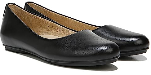 Naturalizer Maxwell Womens Leather Flat Loafers Walking Shoes for All-Day Comfort Medium Fit Black UK 9