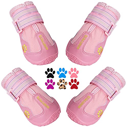 QUMY - Stivaletti per cani, scarpe impermeabili per cani, con cinghie riflettenti e suola antiscivolo robusta, 4 pezzi (taglia 5: 7 x 6 cm (lunghezza x larghezza), colore: rosa)