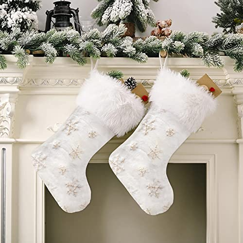 OTTYMO 2Pcs Large Christmas Stockings 20 White Plush Faux Fur Xmas Stockings Sequin Snowflake Christmas Stockings for Tree Decoration Christmas Ornament Santa Home Fireplace Decor Family Friend Gift