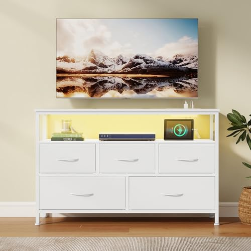 SONGMICS BELLAH Colección – Cómoda para Dormitorio, Mueble de Almacenaje, Iluminación LED Ajustable, Regleta de Enchufes, 1 Estante, 5 Cajones, Moderna, Blanco Nube LGS723WH01