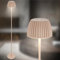 BRILONER - Riffle LED Stehlampe kabellos IP44 mit Touch, dimmbar, Memoryfunktion, Akku tauschbar, Akku Stehleuchte, Leselampe, Wohnzimmerlampe, German Design Award Winner 2025, 19x124 cm, Beige
