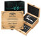 Maverton Weinöffner-Set personalisiert Weinset Sommelier Set - Geschenkbox Holzbox + 8er Weinzubehörset - aus Bambus - Braun - Geschenk Hochzeit Hochzeitstag Paar - Danksagung