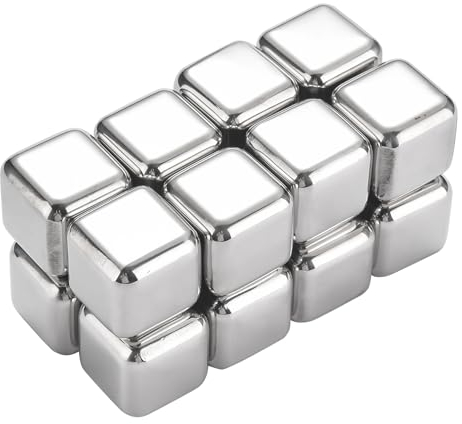 Kitchtic 16 Edelstahl Eiswürfel - Wiederverwendbare Eiswürfel - Rostbeständiger Metallstein zum Kühlen von Wein, Whiskey, und Mehr ohne zu Verdünnen - 2,6x2,6x2,6 cm, Silber - 16 Stück