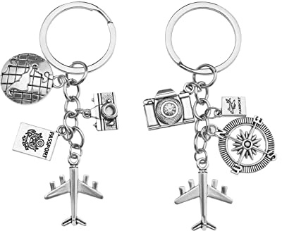 EMSea 2pcs Porte-clés Forme Avion Passeport Caméra Terre Boussole Pendentif à Breloque Ornement Porte-clés en Métal Décoration pour Guide Touristique Passionnés de Voyage