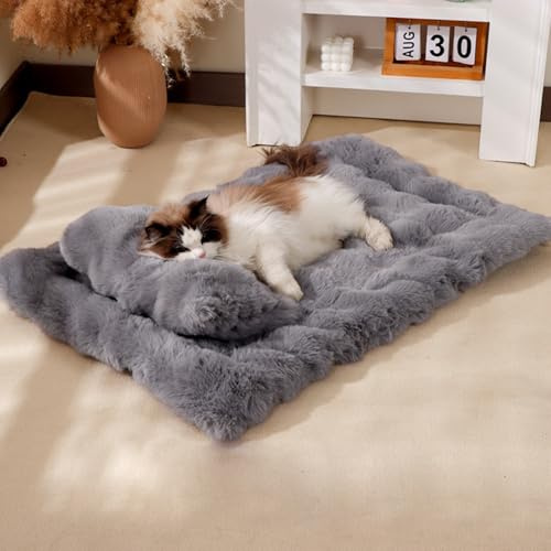 GDCARSL Cat Bed Mat Dog Crate Pads, Cat Beds for Indoor Cats Small Dogs, Plush Pet Bed Mats Faux Fur Dog Crate Mat with Removable Pillow for Cages/Floor/Couch (Grey-with Pillow,M-15.7 * 23.6 in)
