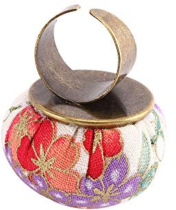 Floral Pattern Finger Pincushion Pin Holder,Needle Ring Pin Cushions,Cute Ball Shaped Cotton Needlework Needle Holder(Random Color)