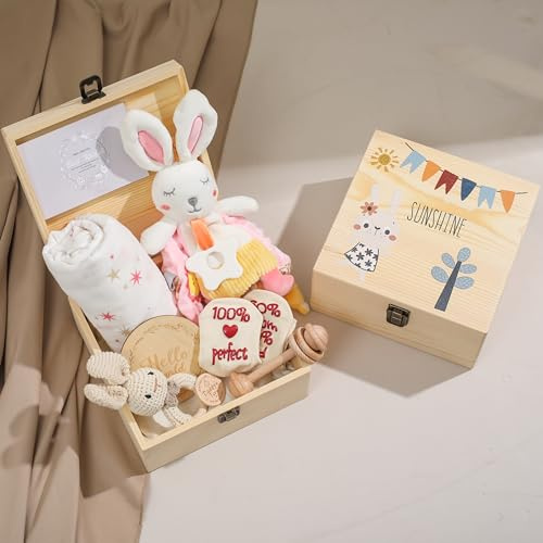 Youuys Baby present till födseln presentset, baby gåva pojke och flicka, trälåda baby gåva nyfödda, 8-i-1-set med muslinduk bomull goseduk skallra + presentkort (kanin)