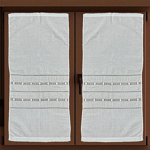 LAGARTERANA Cortinas de Hilo en Color Blanco Bordadas con Multiples vainicas horizontales terminadas en Recto. (60 x 130 cm.)