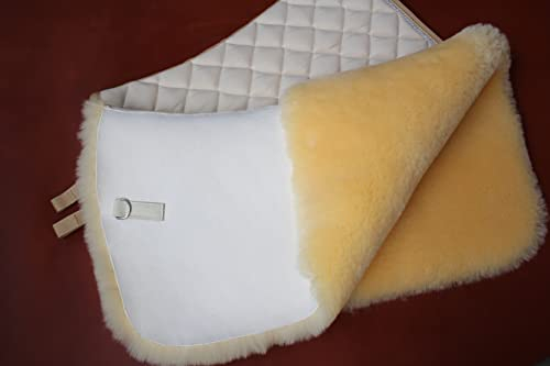 Förster-Fellnest | Extra große Sattelunterlage aus 100% Lammfell - Deckenunterlage, Schabrackenunterlage, Lammfellunterlage für große Kissen, Barocksattel