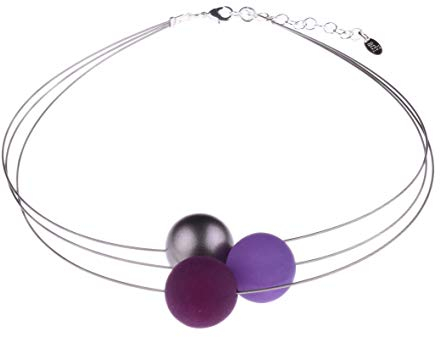 Adi Modeschmuck Polariskette “Mara”, leichter 3-strängiger Halsreif aus 20mm Polarisperlen und einer metallic lackierten Akzentperle, handgefertigt in Berlin. (Lila, Brombeer, dunkles Silber)