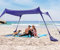SUN NINJA Pop Up Strandzelt Sonnenschutz UPF50+ mit Sandschaufel, Erdnägeln und Stabilitätsstangen, Outdoor-Schatten für Campingausflüge, Angeln, Hinterhofspaß oder Picknicks | 300cm x 300cm | blau