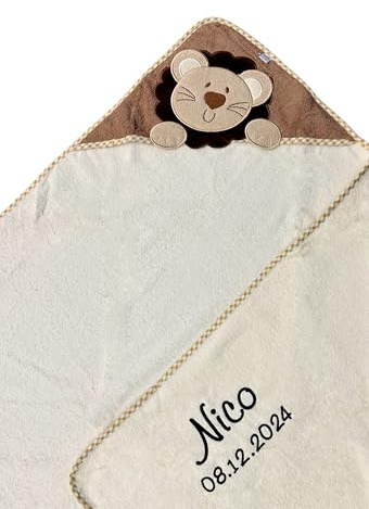 KIDDI-MEDIA Kapuzenhandtuch Bestickt mit Name und Geburtsdatum / 100x100 cm/kuschelig weich / 1A Qualität / 100% Baumwolle (Beige - LÖWE)