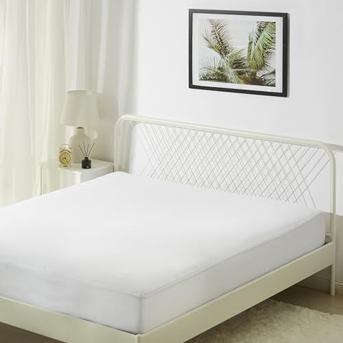 Amazon Basics Matratzenschoner Wasserdicht, Matratzenschutz Waschbar, bis 45 cm Tiefe, 140 x 200 cm, Weiß