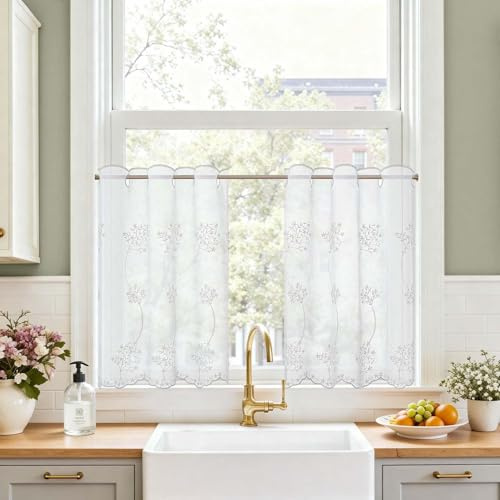 TOPICK Cortina de Cocina Visillo, Cortinas Cortas Pequeñas, 65An x 60Al (cm) Lote de 2 con Pasa-Barras, Blanco con Bordado Blanco, Estilo Campestre para Ventana, Armario, Dormitorio y Cafetería