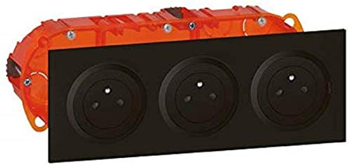 LEGRAND - Prise Triple Murale 16A avec Terre dooxie Surface + Plaque Carrée + Boîte d'Encastremment - Prise 2P + T Affleurante avec Fond Rétractable - Fabriqué En France - Noir