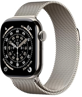 Apple Watch Series 11 GPS + Cellular 42 mm med boett i Titan naturlig, och Milanesisk loop naturligt titan. Sömnpoäng, träningsmätare, hälsoövervakning, skärm som alltid är på, vattentålig
