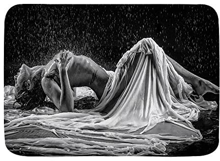 Badvorleger Nackte Frau Im Regen Mit Weißem Und Schwarzem Hintergrund 40X60Cm Willkommen Fußmatte Rutschhemmender Wasserabsorbierend Schmutzfangmatte Für Eingang Flur