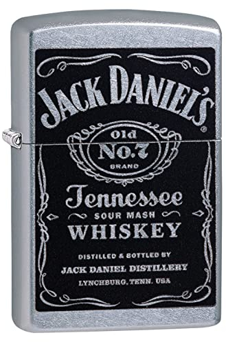 Zippo Jack Daniel's 24779, Accendino Antivento Ricaricabile, Realizzato in Metallo con Caratteristico Click, Made in USA, Ottima Idea Regalo Unisex Adulto, Argento Cromato, 5.70 X 3.70 X 1.20 Cm