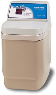 Tapworks Ultra 9 EASYFLOW Metered Compact 524mm High Water Softener + Full Kit