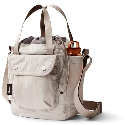 Bellroy Cinch Bucket Bag (kompakte, leichte 9-Liter-Umhängetasche mit externer Organisation, innerer Reißverschlusstasche, verstellbarem Schulterriemen und drei Tragemöglichkeiten)- Oat