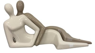 Omniacasa Statuetta Decorativa in Ceramica Smaltata, Coppia Innamorati, Lunghezza 38 cm, Bianco e Tortora, Design Moderno Minimalista, Per Regali Romantici, Anniversario, Matrimonio, Compleanno