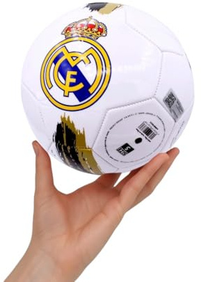 Real Madrid Pallone da Calcio Ufficiale Prodotto su licenza originale. Dimensione Grande. Perfetto per Partita o Allenamento. Colore Oro/Blu/Bianco. Taglia 5.