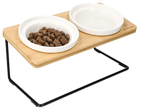 Navaris Set de 2 Cuencos elevados para Mascotas - Comedero y Bebedero Doble de cerámica para Perros y Gatos - con Soporte de bambú y Metal - 500 ML