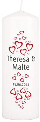 Herz & Heim® Hochzeitskerze mit Namen des Ehepaares Stumpenkerze Weiß 7 cm x 20 cm (Ø/H) Herzen
