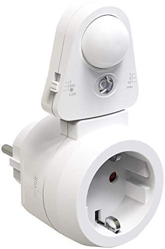 revolt Stecker Bewegungsmelder: Steckdose mit PIR-Bewegungs- und Licht-Sensor, bis 2.300 Watt / 10 A (Bewegungsmelder Steckdose, Steckdosenbewegungsmelder, Dämmerungsschalter)