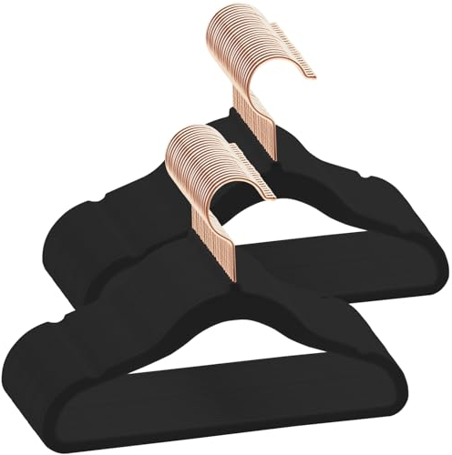 ABHENG 50 Stück Kinderkleiderbügel Samt, Samtbügel für Baby mit 360° Drehbarem Haken, rutschfeste und strapazierfähige mit Krawattenhalter, 30B x 20,5H cm, Schwarz, AFY0350B