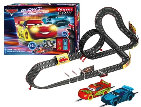 Carrera - 20062559 - Disney Cars Glow Racers I Klassische Rennbahn mit Disney-Farben I 24 Meter Strecke ergonomisch geformte Handsteuerungen I Perfekt I Mit Kreisel für extra Spielspaß